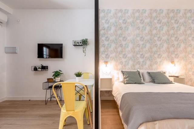 Loft And Bike Alameda Apartment Севиля Екстериор снимка